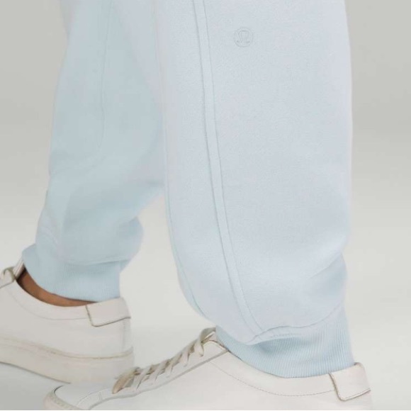 Lululemon Scuba Relaxed-Fit High-Rise Jogger Powder Blue Size 4 - Picture 4 of 16